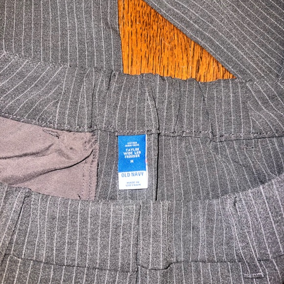 NWT Old navy gray pinstripe tailored trouser - Picture 6 of 6
